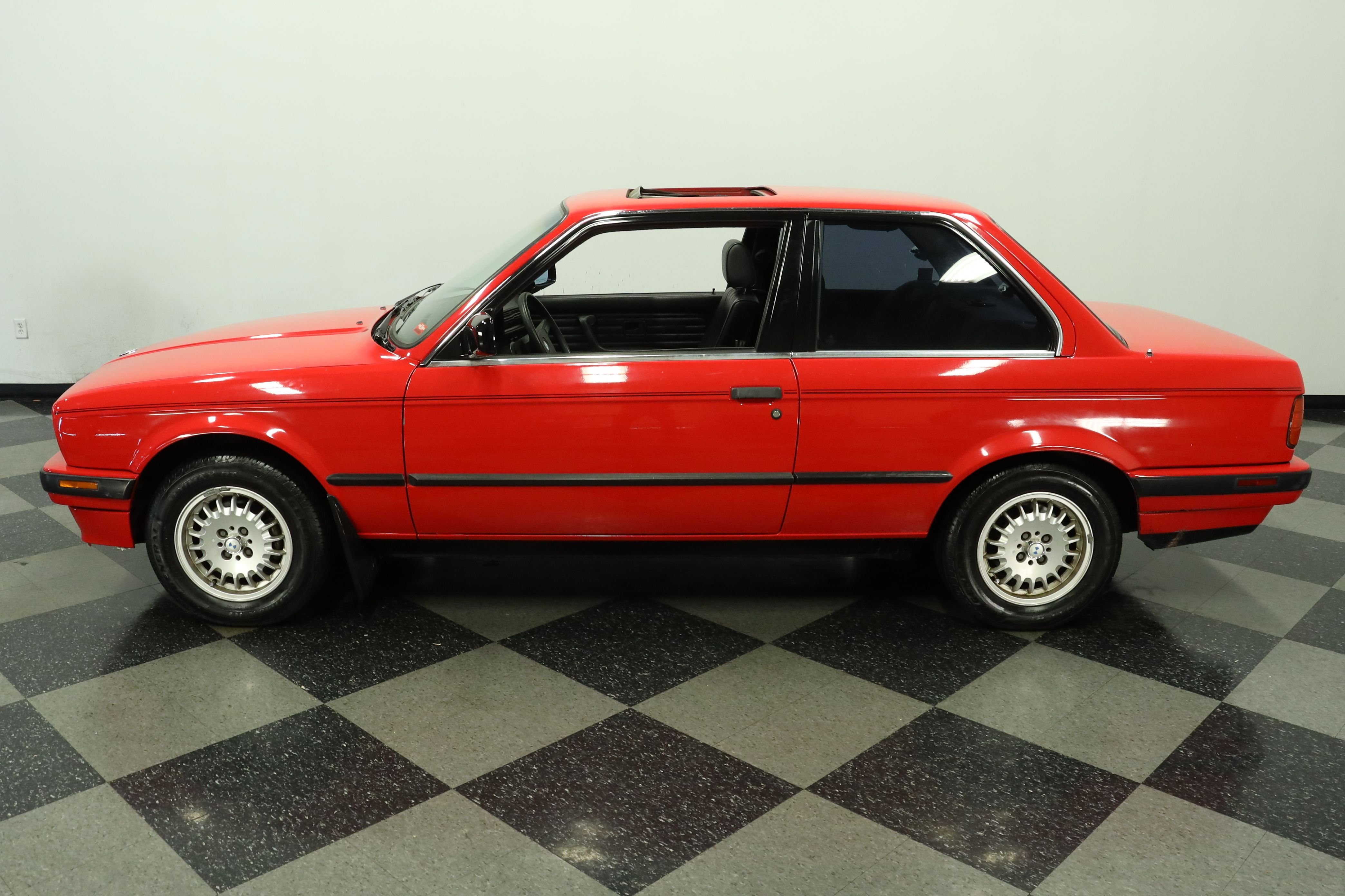 bmw 3 series 1989 WBAAA1306K4144633 image bmw 3 series 1989 WBAAA1306K4144633 image